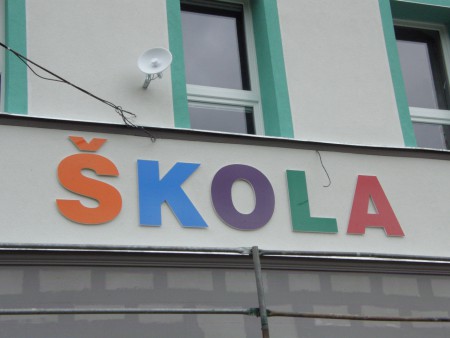 návrh a realizace nápisu ZŠ Perštejn