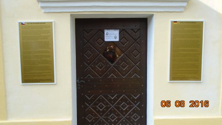 informační cedule na kapličce v Rájově